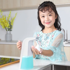 Auto foaming soap dispenser