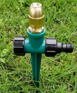 Ground-inserted water sprinkler with copper nozzle