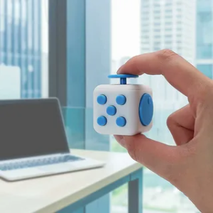 Kostka antystresowa odstresowująca Fidget Cube Biało/niebieska