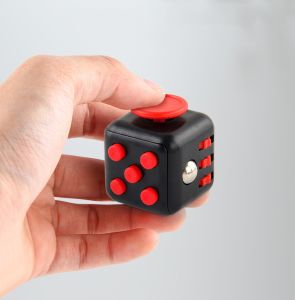 Kostka antystresowa odstresowująca Fidget Cube Czarno/Czerwona