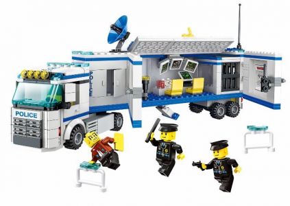 Mobile Command Station (395 Bricks) - 52013